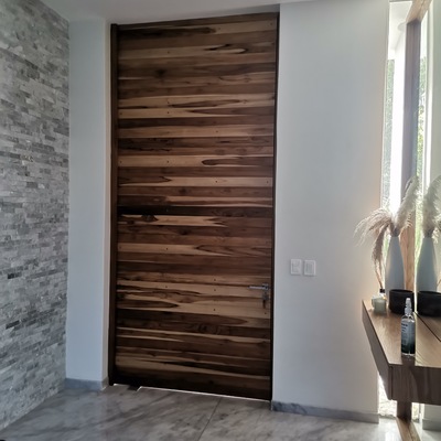 Puerta de entrada principal