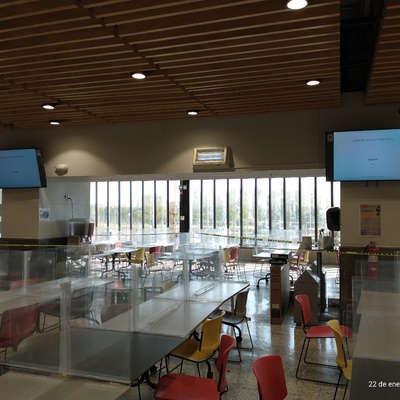 Señalización en comedor industrial