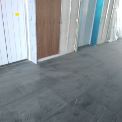 Granito en recibidor de elevadores