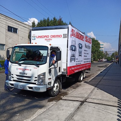 Camion caja seca