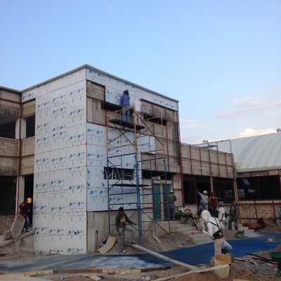 BASTIDORES METALICOS Y PANEL DE ALUMINIO EN FACHADAS