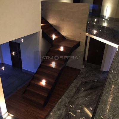 Escaleras principales