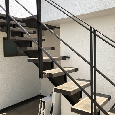 escalera de servicio