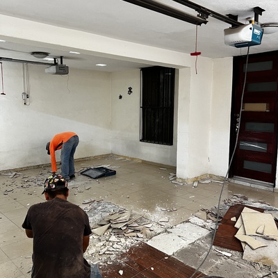 Rehabilitación y renovación de cocheras.