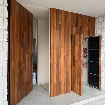 Puerta acceso principal