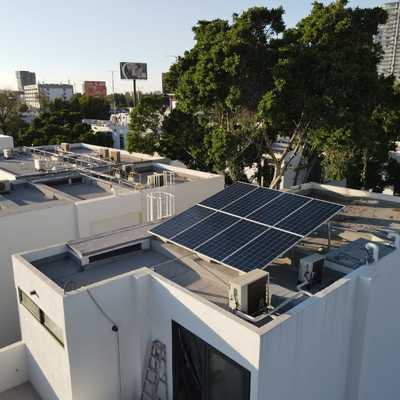 Instalación vista desde dron 8 paneles