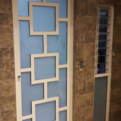 PUERTA DE BAÑO
