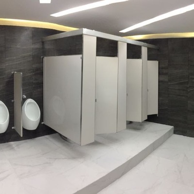 Remodelación baños hombres