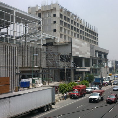 Centro Comercial "Patio Universidad"