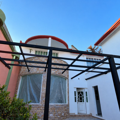 Pérgolas - Transformamos terrazas, patios, jardines y áreas exteriores en espacios modernos y funcionales.