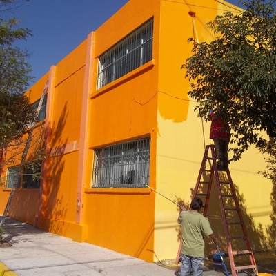 Pintura en interiores y exteriores