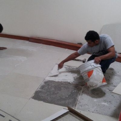 Colocación loza CFE