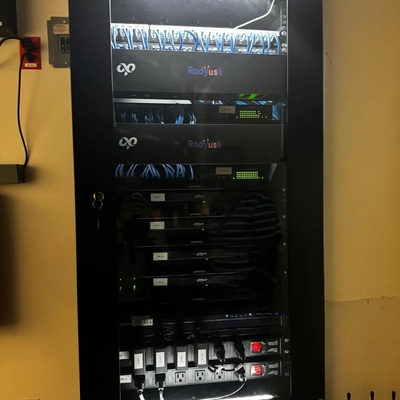 Gabinete de red y CCTV