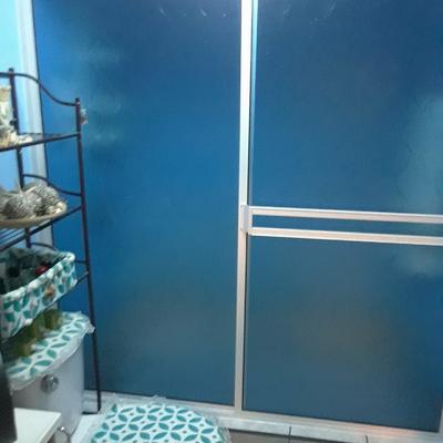 Azul rey aluminio blanco