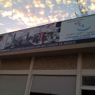 CONSTRUCCIÓN DE COMPLEJO COMERCIAL.