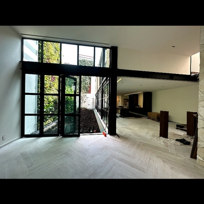 sala con vista a la cocina