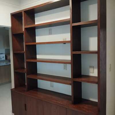 Mueble de madera