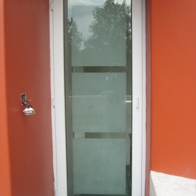Puertas acceso PVC