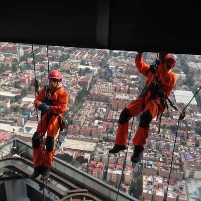 Torre de PEMEX 200 m de altura