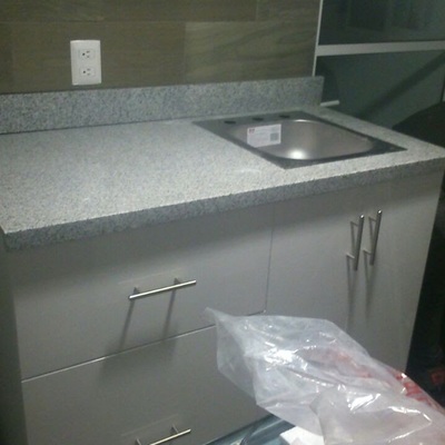 COCINA EN GRANITO GRISSAL Y MDF
