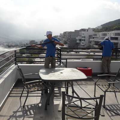 Lavado de locales y terrazas