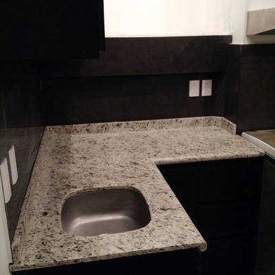 BARRA EN GRANITO KASHMERE MUEBLES MDF NEGRO MATE