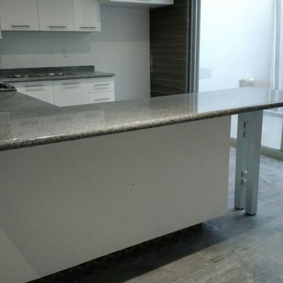 COCINA EN GRANITO GRISSAL Y MDF