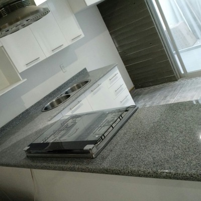 COCINA EN GRANITO GRISSAL Y MDF