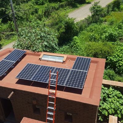 Instalación de Paneles Solares (Malinalco)