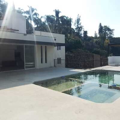 EXTERIOR ZONA ALBERCA Y SALA EXTERIOR