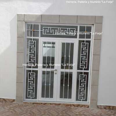 Portón de Metal