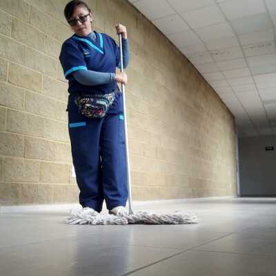 LIMPIEZA DE PASILLOS