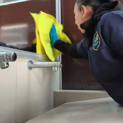 LIMPIEZA DE BAÑOS