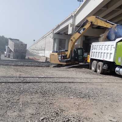 ACARREOS, RENTA DE MAQUINARIA Y RETIRO DE ESCOMBRO