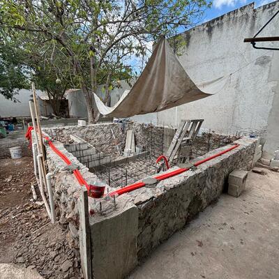 Avances de obra de alberca y áreas comunes