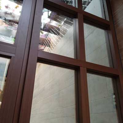 Ventana abatible