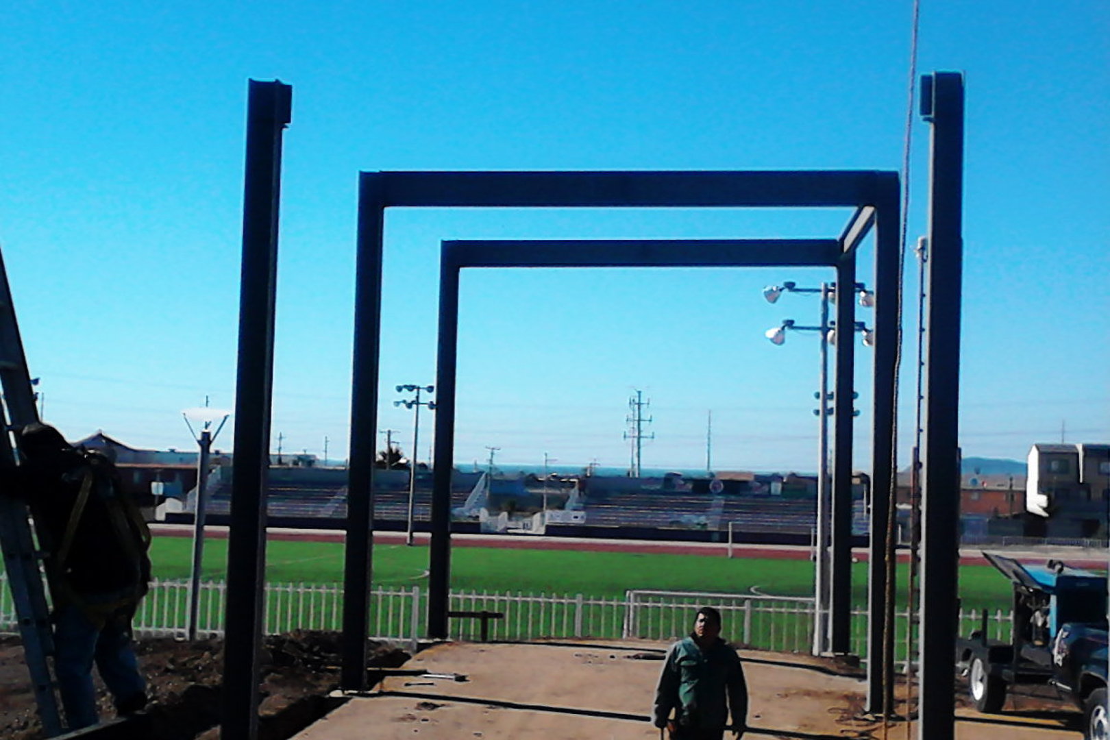 montaje de estructura, gimnacio, de minusvalidos rosarito bc