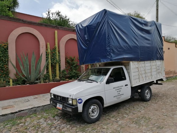 Unidad nissan 14m3 1ton.