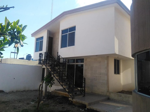 CASA HABITACION, LEON