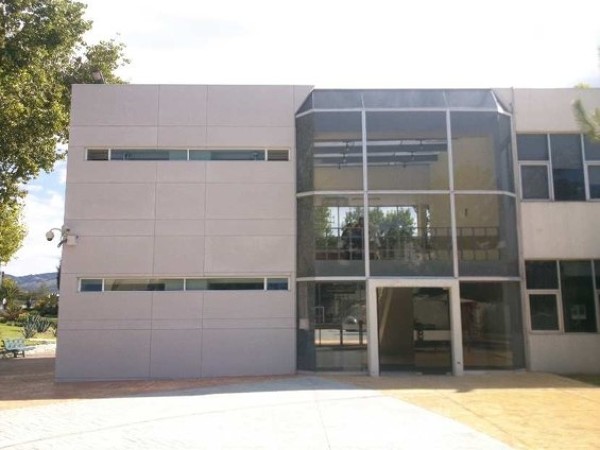 Construcción de fachada principal en Tecnológico de Monterrey Campus Hidalgo