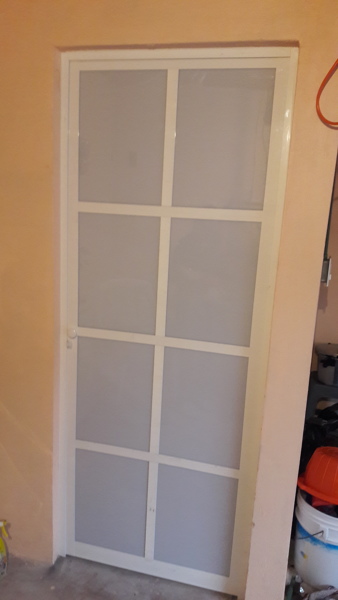 Foto: Puerta Economica de Aluminio Y Vidrio Jmg #432278 - Habitissimo