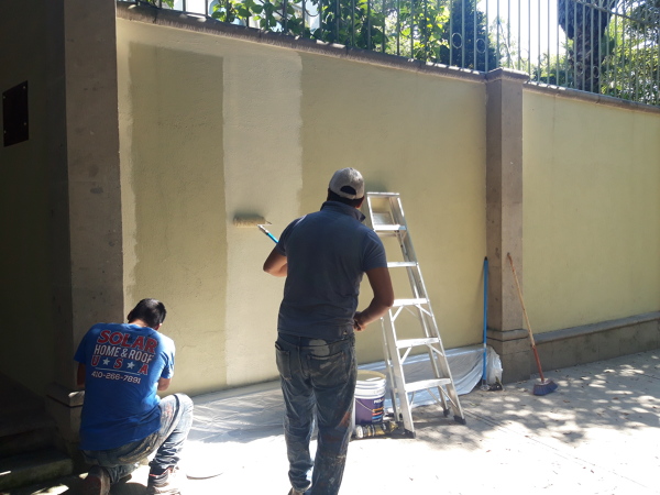 Resanes y pintuta en fachada