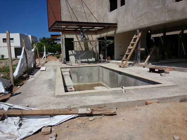 Area de alberca y Terraza con baño