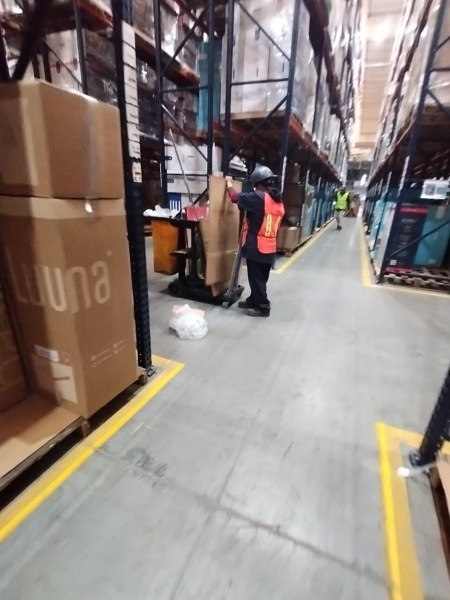 Limpieza de racks de almacén