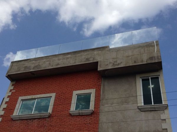 barandal exterior a hueso