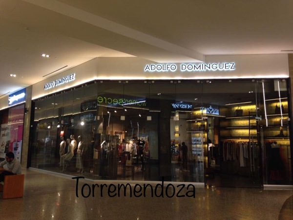 Local comercial con cristal templado