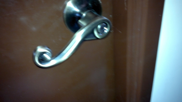 CAMBIO DE CHAPAS DE PUERTAS