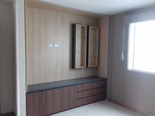 Recubrimiento y mueble de pared