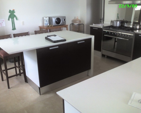 MUEBLES DE COCINA Y ACCESORIOS