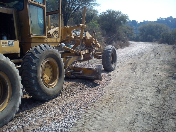 CONSTRUCCION DE CAMINOS Y TERRACERIAS